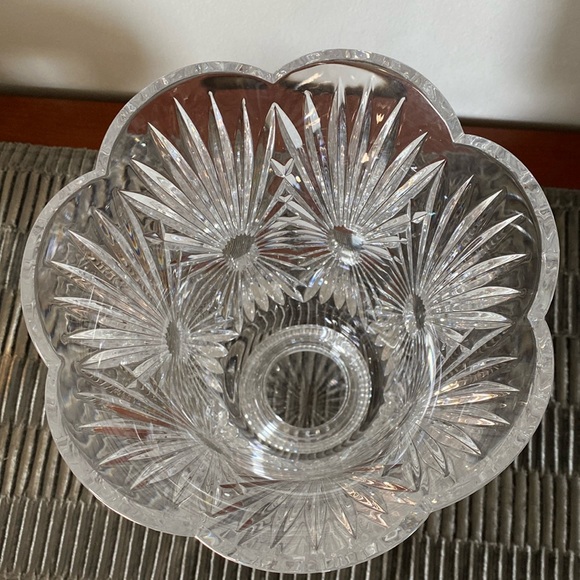 Winter Solstice — Waterford Crystal Vase — Limited - Picture 4 of 11